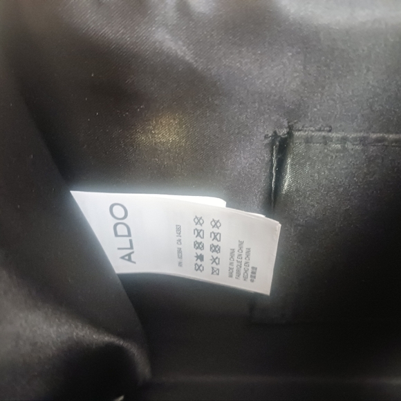 Crossbody - Picture 7 of 9